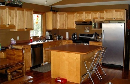 East Kootenay Cabin | Windermere Copperpoint Golf/Ski/Snowmobile Family Chateau, Invermere.