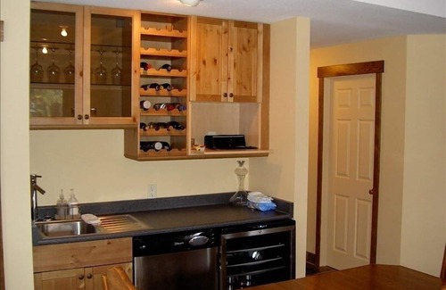 East Kootenay Cabin | Windermere Copperpoint Golf/Ski/Snowmobile Family Chateau, Invermere.