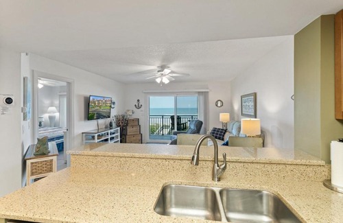Crescent Beach House | Windjammer 209