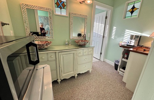 Atlantic Beach Cottage | Windsong Beach Cottage- with Amazing Ocean Views