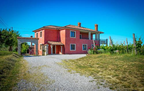 Koper Apartment | Wine & Apartment VINALES