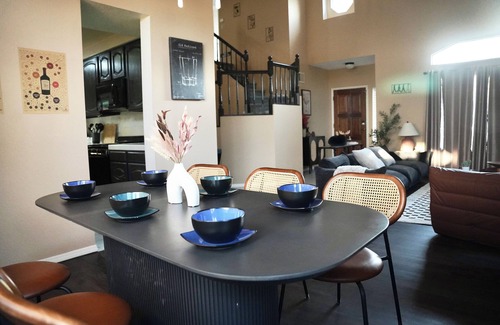 Temecula House | Wine Country Escape: Golf, Pool Table, Hot Tub & BBQ