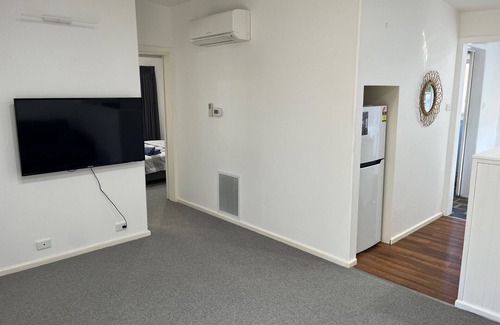 Capel Sound House | Wine Down & Relax