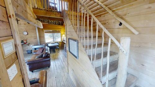 Red River House | Wine Down Riverside - On the River - WiFi - Satellite - Grill - Washer - Dryer - Large Deck