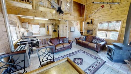 Red River House | Wine Down Riverside - On the River - WiFi - Satellite - Grill - Washer - Dryer - Large Deck