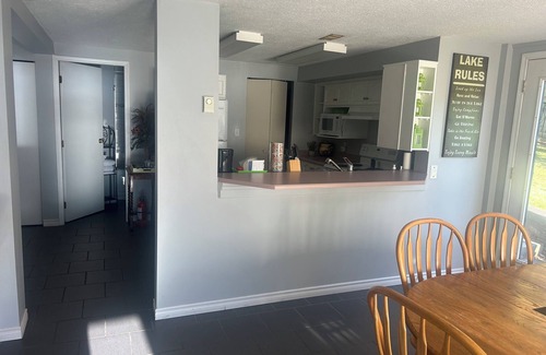 Okanagan-Similkameen House | Wine&Sun Escape! Beach &Dock.Great 4 Families & Pets! You get the whole suite.