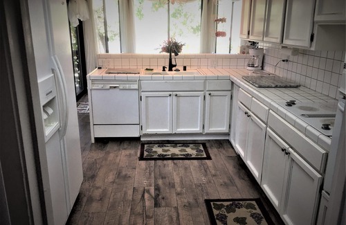 Drytown House | WINE TIME at the Vineyard in Beautiful Amador Wine Country