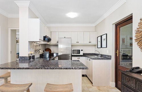 Stellenbosch House | Winelands Golf Lodges 2
