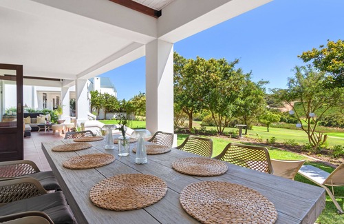 Stellenbosch House | Winelands Golf Lodges 2