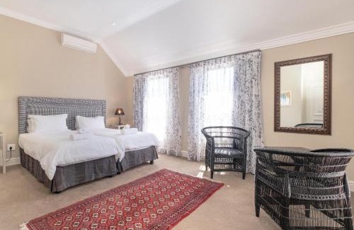 Stellenbosch Cabin | Winelands Golf Lodges 13