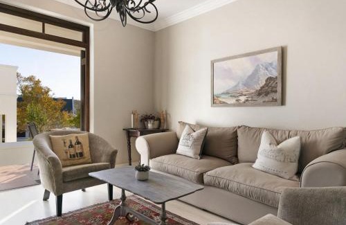Stellenbosch Cabin | Winelands Golf Lodges 30