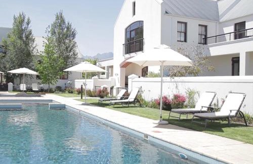 Stellenbosch Apartment | Winelands Golf Lodges 1