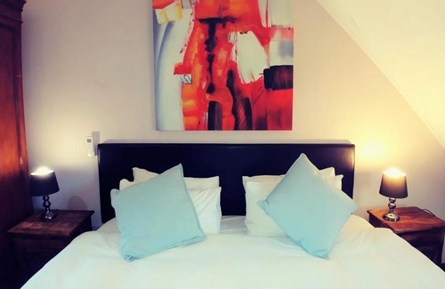 Somerset West House | Winelands Villa Guesthouse and Cottages