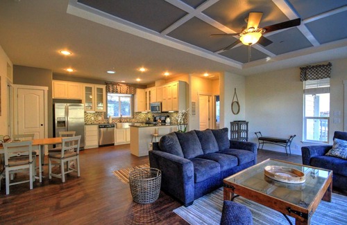 Paso Robles RV Rental | Winery Row Pickleball Court Peaceful Hamlet