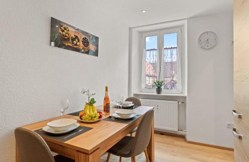 Edenkoben Apartment | WINETIME - Apartment Edenkoben - für bis zu 3 Personen - gemütlich an der südlichen Weinstraße zwischen Landau und Neustadt - nähe Villa Ludwigshöhe - Rietburg
