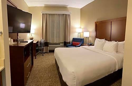 Willock Hotel | Wingate by Wyndham West Mifflin