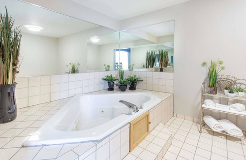 Plainfield Hotel | Wingate by Wyndham Indianapolis Airport Plainfield