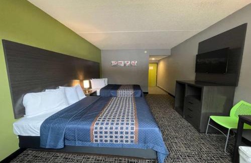Lake George Hotel | Wingate by Wyndham Lake George