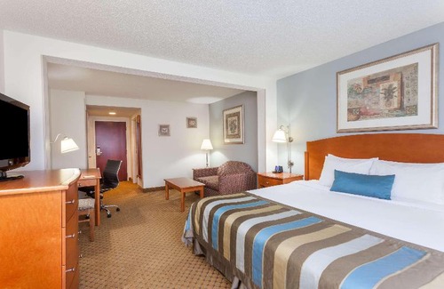 Winchester Hotel | Wingate by Wyndham Winchester
