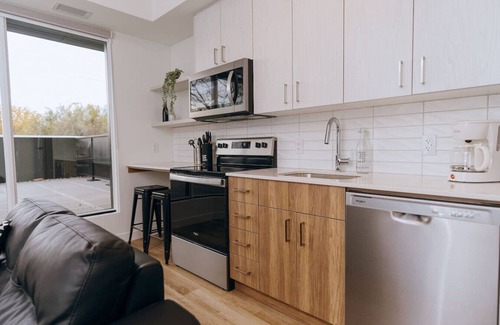 Winnipeg Apartment | Winnipeg - Osborne Studio