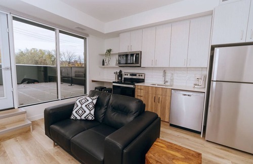 Winnipeg Apartment | Winnipeg - Osborne Studio