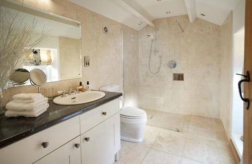 Over Haddon House | Winsmore Cottage
