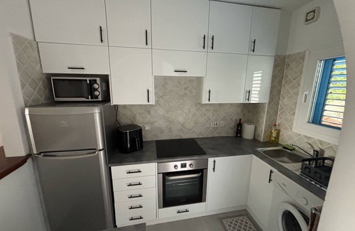 Paphos Cottage | WINTER SUN BY THE MED1nFully remodeled townhouse 5 minutes' walk from sea front