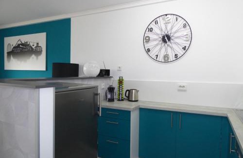 Winterberg Apartment | Winterberg Citylife Pool Sauna 5 Pers near Bikepark Wifi PS4 Netflix