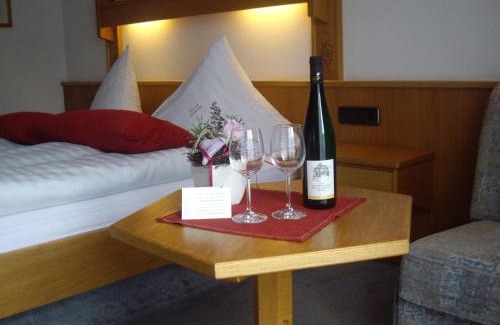 Alken Hotel | Winzerhof Brachtendorf