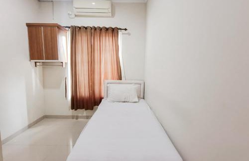 Kebon Kacang Hotel | Wisma Al Iman Syariah 25 Mitra RedDoorz