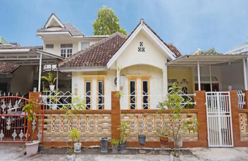 Tanjung Pinang Hotel | Wisma Pinggir Mitra RedDoorz