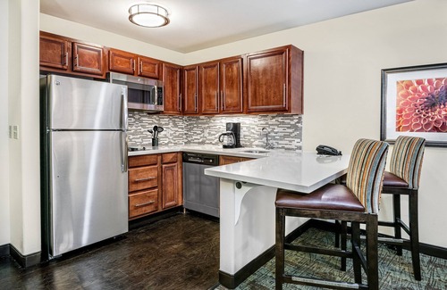 Tech Terrace Condo | With Pool + Hot tub | Breakfast & Evening Social