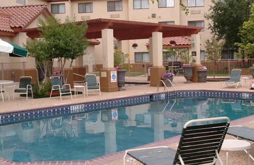 Tech Terrace Condo | With Pool + Hot tub | Breakfast & Evening Social