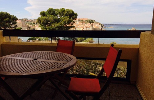 Collioure Apartment | WITH SEA VIEW. Air conditioning. Wifi. 5-minute walk to the creek.