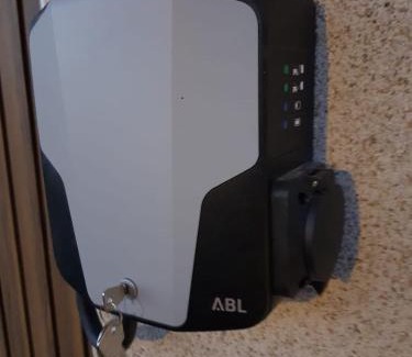 Grenzach-Wyhlen Apartment | Wohlfühlwohnung Sonnenterrasse E Auto Ladestation