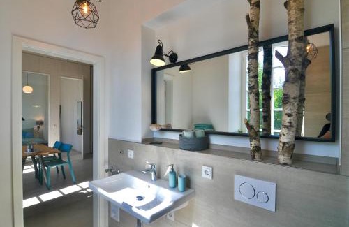 Baustert Apartment | Wohnen im Klassenzimmer einer Alten Schule