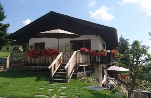 Albeck Condo | Wohnen mit Blick Über die Berge