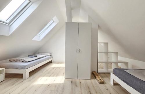 Ehrenstein House | Wohnreich Blaustein Mitte -3A- 4er WG mit eigenem Bad