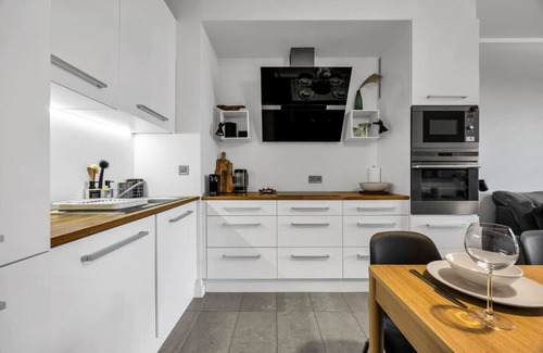 Wola Apartment | Wola Prestige Apt - Parking, Balcony - By Rentujemy