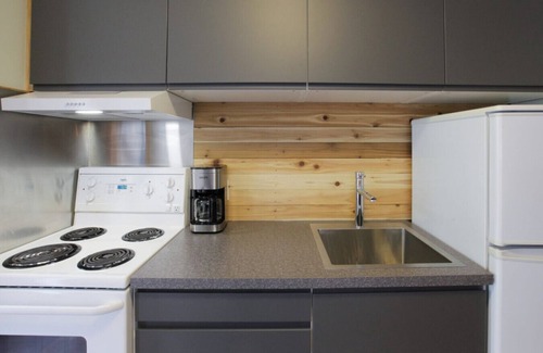 Ucluelet Apartment | *Wolf and Sea- Ukee, 4PAX, 1Bed