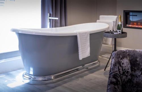 Wolf's Castle House | Wolfscastle Country Hotel