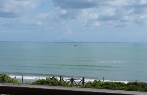 Castiglione della Pescaia Villa | Wonderful private villa for 10 people with WIFI, TV, patio, pets allowed and panoramic view