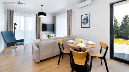 Bierutowice Apartment | Wonder Home - Orlik Residence - Apartamenty z widokiem na Śnieżkę, blisko wyciągów, Ski Arena i Kościółka Wang