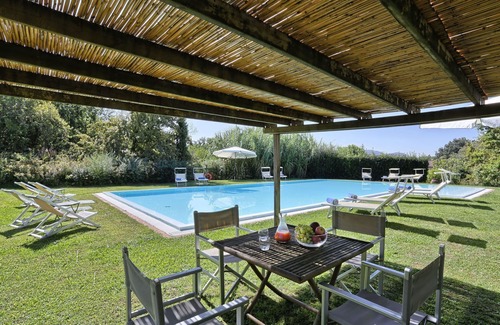 Lucca Villa | Wonderful villa for 20 guests with private pool, A/C, WIFI and TV, close to Lucca