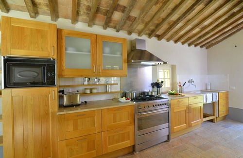 San Casciano dei Bagni Villa | Wonderful private villa for 10 people with WIFI, private pool, TV, patio, panoramic view and par.