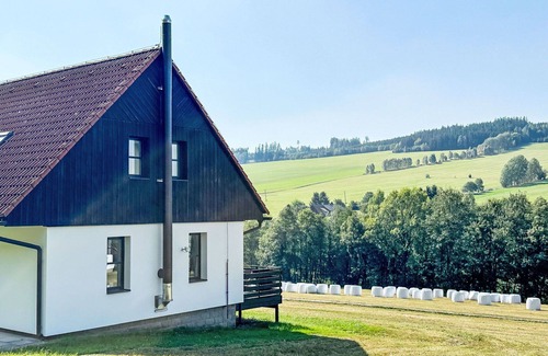 Velke Petrovice House | Wonderful private villa for 6 guests with pool, WIFI, TV, patio, pets allowed and panoramic view