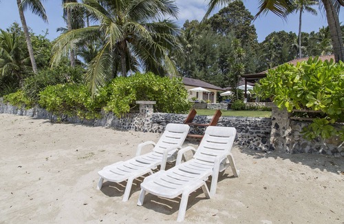 Thong Krut Villa | Wonderful 2BRM Villa with pool & gardens