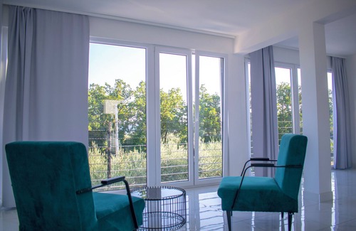 Rudine Villa | Wonderful 5-bedroom villa with swimming pool in Kaštel near Trogir and Split
