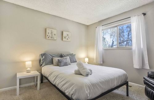 Village Seven House | "Wonderful" 5BR House with Hot Tub in Colorado Springs