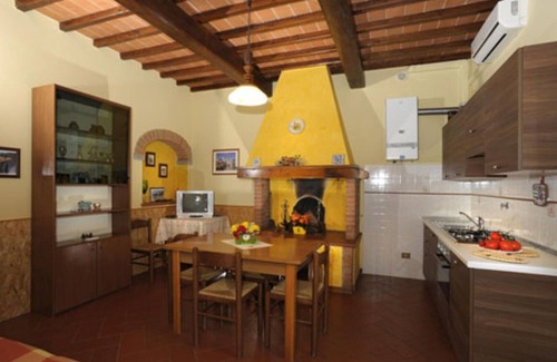 Reggello Apartment | Wonderful accommodation with its own restaurant, including breakfast.